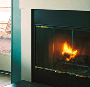 Amenities at Land's End Motel - Fireplace